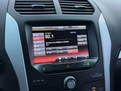 Used 2013  Ford Explorer 4d SUV 4WD XLT at Paradise Motors near Lansing&comma; MI