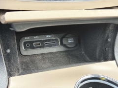 Used 2015  Jeep Grand Cherokee 4d SUV 4WD Limited at Paradise Motors near Lansing&comma; MI