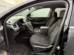 Used 2019  GMC Acadia 4d SUV FWD SLE-2 V6 at Paradise Motors near Lansing&comma; MI