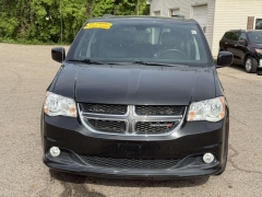 Used 2019  Dodge Grand Caravan 4d Wagon SXT at Paradise Motors near Lansing&comma; MI