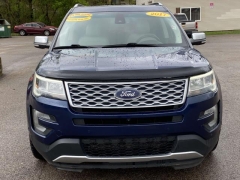 Used 2017 Ford Explorer 4d SUV 4WD Platinum at Paradise Motors near Lansing, MI