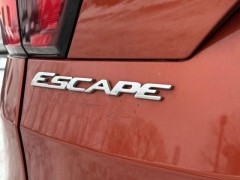 Used 2019  Ford Escape 4d SUV 4WD SEL at Paradise Motors near Lansing&comma; MI