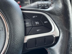 Used 2016  Jeep Renegade 4d SUV 4WD Trailhawk at Paradise Motors near Lansing, MI