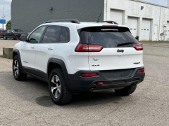 Used 2016 Jeep Cherokee 4d SUV 4WD Trailhawk V6 at Paradise Motors near Lansing, MI