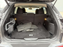 Used 2015  Jeep Cherokee 4d SUV 4WD Latitude V6 at Paradise Motors near Lansing, MI