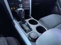 Used 2013  Ford Explorer 4d SUV 4WD XLT at Paradise Motors near Lansing&comma; MI