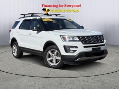  2017 Ford Explorer 4d SUV 4WD XLT at Paradise Motors near Lansing, MI