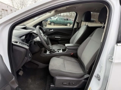 Used 2017  Ford Escape 4d SUV 4WD SE at Paradise Motors near Lansing&comma; MI