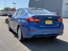 Used 2018  Chevrolet Cruze 4d Sedan LT Auto at Paradise Motors near Lansing&comma; MI