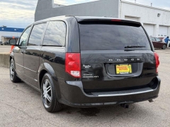 Used 2017  Dodge Grand Caravan 4d Wagon SE at Paradise Motors near Lansing&comma; MI