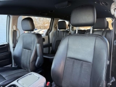 Used 2019  Dodge Grand Caravan 4d Wagon SXT at Paradise Motors near Lansing&comma; MI
