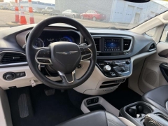 Used 2021  Chrysler Voyager LXI FWD at Paradise Motors near Lansing&comma; MI
