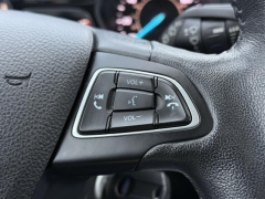 Used 2018  Ford Escape 4d SUV 4WD SEL at Paradise Motors near Lansing&comma; MI