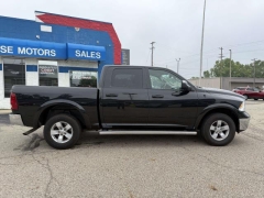Used 2016  Ram 1500 4WD Crew Cab SLT at Paradise Motors near Lansing&comma; MI