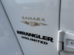 Used 2015  Jeep Wrangler Unlimited 4d Convertible Sahara at Paradise Motors near Lansing&comma; MI