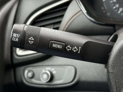 Used 2018  Chevrolet Trax 4d SUV FWD LT at Paradise Motors near Lansing&comma; MI