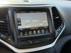 Used 2017  Jeep Cherokee 4d SUV 4WD Trailhawk V6 at Paradise Motors near Lansing&comma; MI