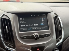 Used 2017  Chevrolet Cruze 4d Sedan LT Auto at Paradise Motors near Lansing&comma; MI