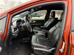 Used 2018  Chrysler Pacifica 4d Wagon Touring L Plus at Paradise Motors near Lansing&comma; MI