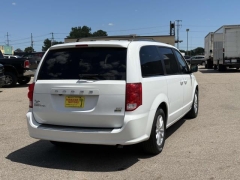 Used 2019 Dodge Grand Caravan 4d Wagon SXT at Paradise Motors near Lansing, MI