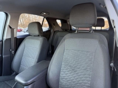 Used 2021  Chevrolet Equinox FWD 4dr LT w&sol;1LT at Paradise Motors near Lansing&comma; MI