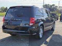 Used 2019  Dodge Grand Caravan 4d Wagon SXT at Paradise Motors near Lansing&comma; MI