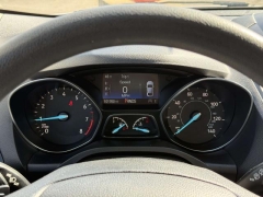 Used 2017  Ford Escape 4d SUV FWD SE at Paradise Motors near Lansing&comma; MI