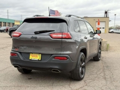 Used 2016  Jeep Cherokee 4d SUV 4WD Limited V6 at Paradise Motors near Lansing&comma; MI