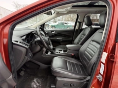 Used 2019  Ford Escape 4d SUV 4WD SEL at Paradise Motors near Lansing&comma; MI