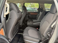 Used 2016  Chevrolet Traverse 4d SUV FWD LT w&sol;1LT at Paradise Motors near Lansing&comma; MI