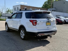 Used 2017  Ford Explorer 4d SUV 4WD XLT at Paradise Motors near Lansing, MI