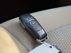 Used 2017  Ford Explorer 4d SUV 4WD XLT at Paradise Motors near Lansing, MI