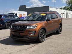 Used 2017 Ford Explorer 4d SUV 4WD XLT at Paradise Motors near Lansing, MI