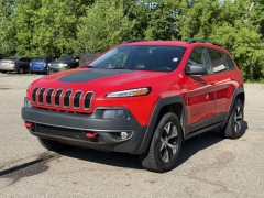Used 2017  Jeep Cherokee 4d SUV 4WD Trailhawk V6 at Paradise Motors near Lansing&comma; MI