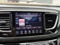 Used 2018  Chrysler Pacifica 4d Wagon Touring L Plus at Paradise Motors near Lansing&comma; MI