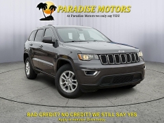  2018 Jeep Grand Cherokee 4d SUV 4WD Laredo at Paradise Motors near Lansing&comma; MI