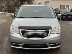 Used 2016  Chrysler Town & Country 4d Wagon Touring at Paradise Motors near Lansing&comma; MI