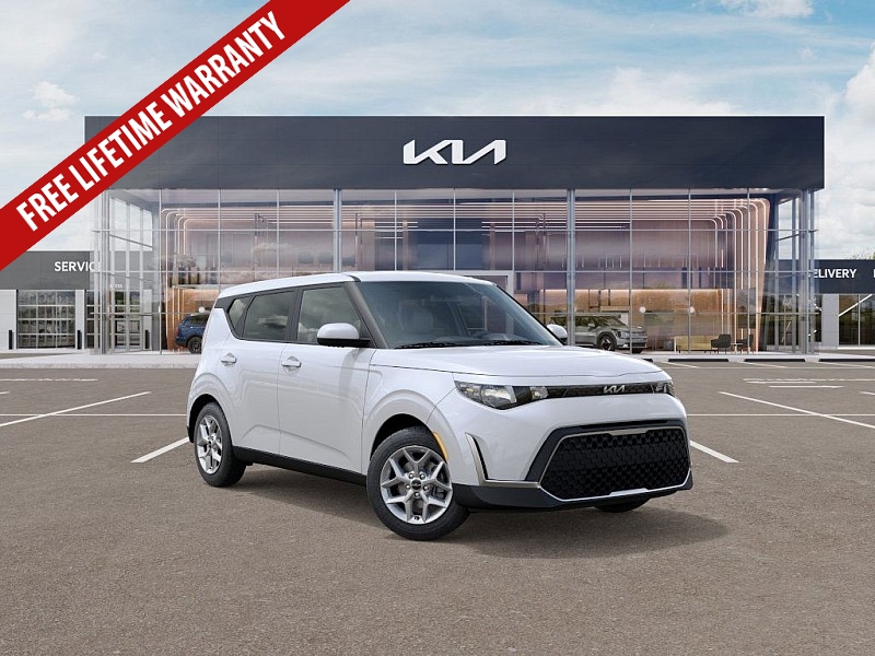 2025 Kia Soul LX's photo