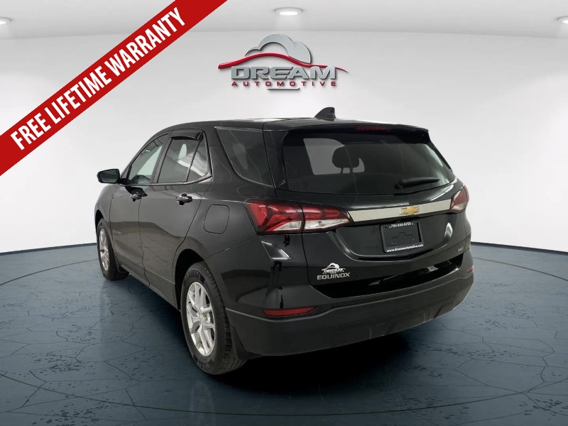 2022 Chevrolet Equinox LS photo 4