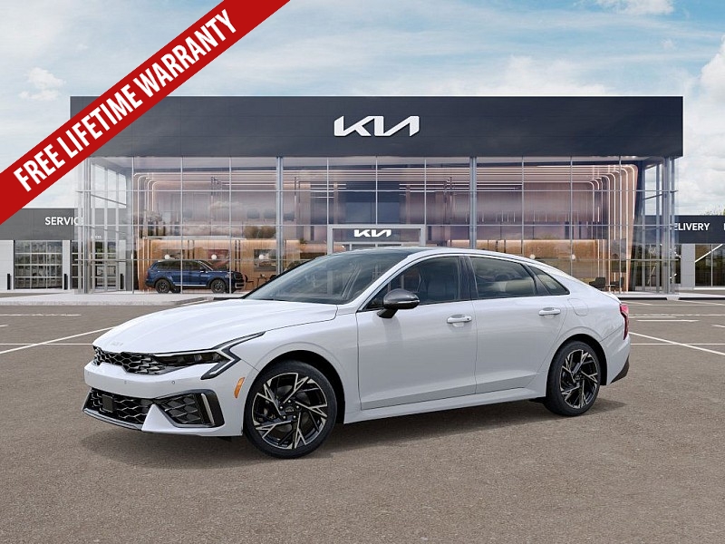 2025 Kia K5 GT-Line photo 4