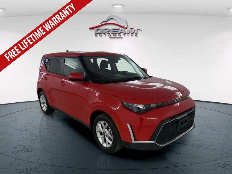 2024 Kia Soul LX's photo