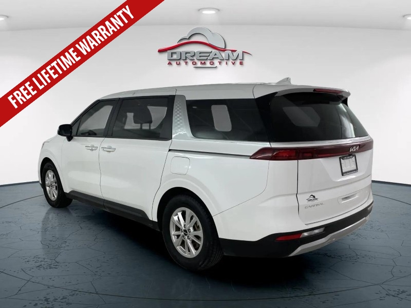 2023 Kia Carnival LX photo 4