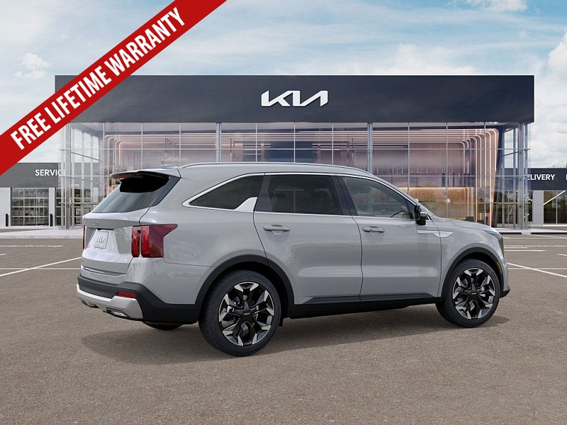 2026 Kia Sorento EX photo 7