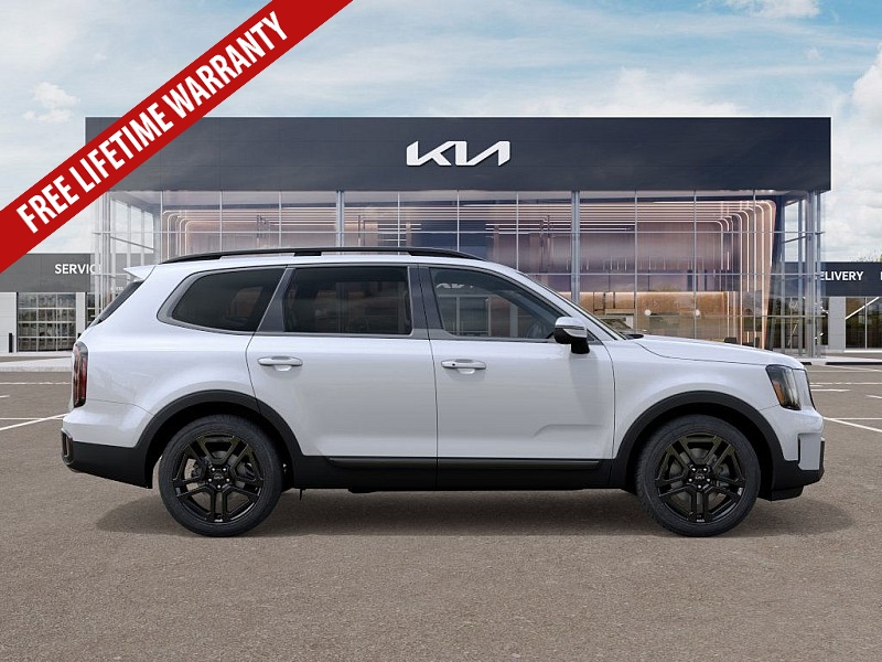 2025 Kia Telluride EX photo 3