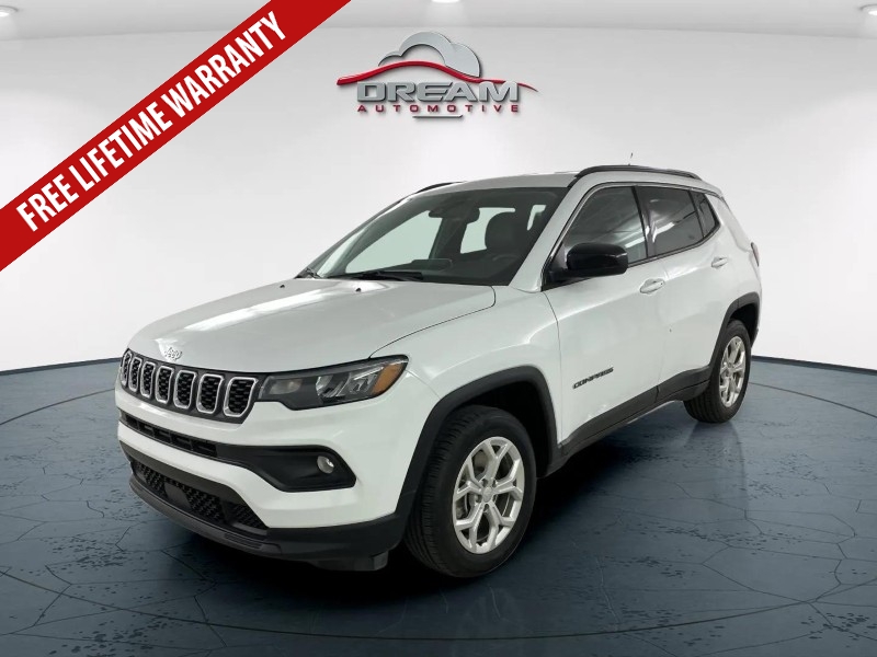 2024 Jeep Compass Latitude photo 2