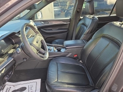 Used 2024  Jeep Grand Cherokee L Limited 4x4 at City Wide Auto Credit near Toledo, OH