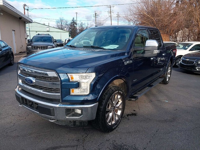 Used 2015  Ford F-150 4WD Supercrew Lariat 5 1/2 at City Wide Auto Credit near Toledo, OH