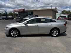 Used 2017  Chevrolet Malibu 4d Sedan LT at City Wide Auto Credit near Toledo&comma; OH