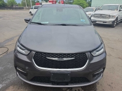 Used 2022  Chrysler Pacifica Hybrid Touring L FWD at City Wide Auto Credit near Toledo&comma; OH