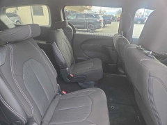 Used 2022  Chrysler Pacifica Touring AWD at City Wide Auto Credit near Toledo&comma; OH